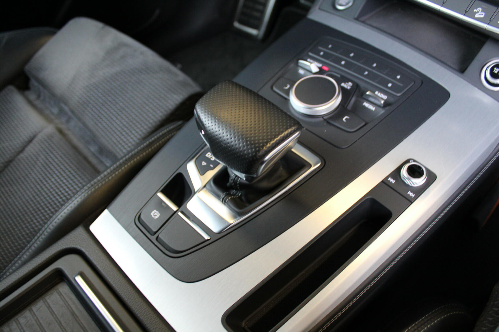 Audi-Q5-30